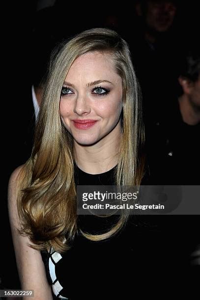 396 Amanda Seyfried Givenchy Photos & High